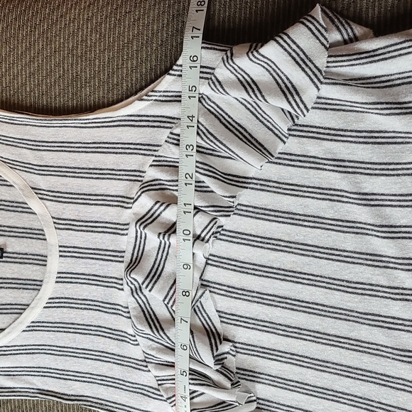 Who What Wear Ruffle Front Tank - Picture 8 of 10